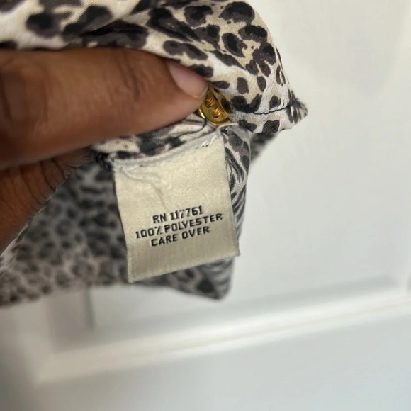 Mileage women’s XL Leopard print top - 3/4 roll-tab sleeves - Picture 5 of 5